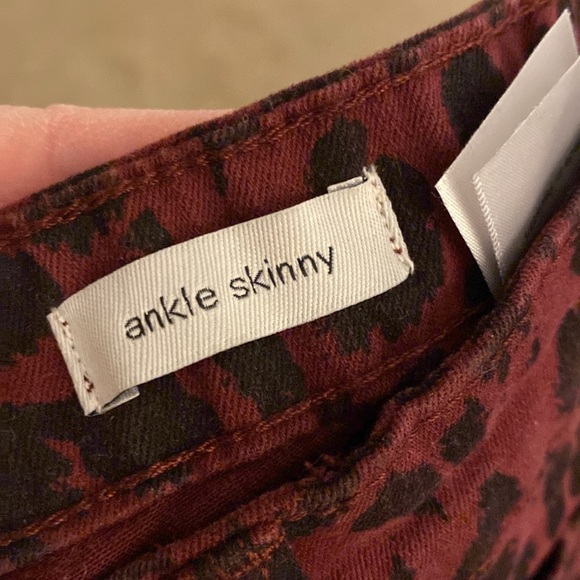 ***NWT*** SOCIAL STANDARD MID-RISE ANKLE SKINNY JEANS SIZE 16 - Picture 3 of 11